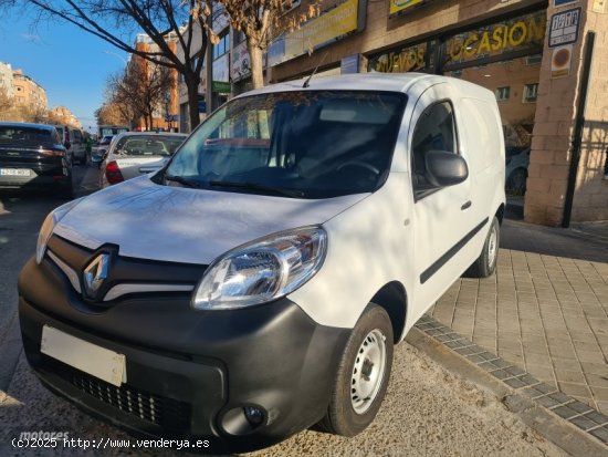 Renault Kangoo Furgon 1.5dci 75cv de 2019 con 125.000 Km por 7.438 EUR. en Madrid