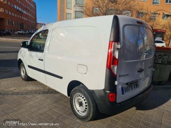 Renault Kangoo Furgon 1.5dci 75cv de 2019 con 125.000 Km por 7.438 EUR. en Madrid