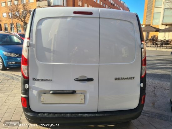 Renault Kangoo Furgon 1.5dci 75cv de 2019 con 125.000 Km por 7.438 EUR. en Madrid