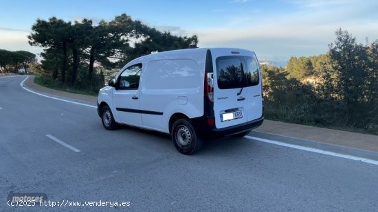 Renault Kangoo Furgon 1.5DCi 75 CV  12/2018 de 2018 con 135.698 Km por 9.500 EUR. en Girona