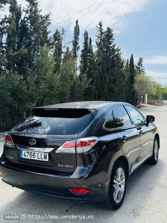 Lexus RX 450H Exetutiv de 2015 con 115.500 Km por 25.000 EUR. en Malaga