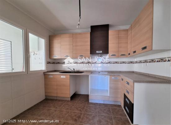  SE VENDE  BUNGALOW EN SALINAS A ESTRENAR (ALICANTE) SPAIN - ALICANTE 