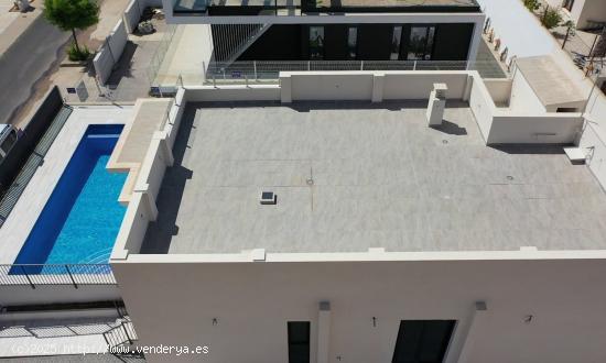 VILLAS DE OBRA NUEVA EN UN NIVEL EN POLOP!!! - ALICANTE