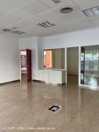 LOCAL COMERCIAL EN ALQUILER - BARCELONA