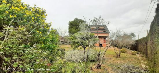  Casa con dos viviendas - BARCELONA 