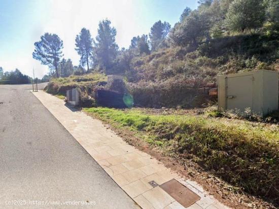 Terreno a la venta en Castellví de Rosanes - BARCELONA