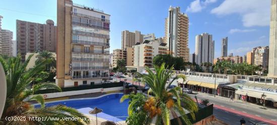  Apartamento con 1 dormitorio y terraza acristalada en zona Rincon de Loix. - ALICANTE 