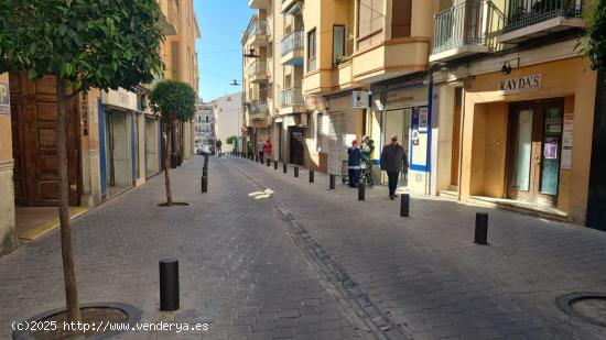  LOCAL EN CALLE MUY CENTRICA AL LADO DEL MERCADO CENTRAL..MUCHO PASO DE GENTE - ALICANTE 