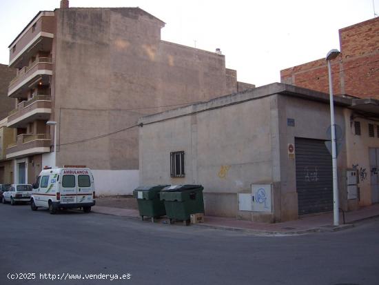 Solar esquinero con Almacén y Centro de Transformación de Iberdrola, listo para construir - CASTEL