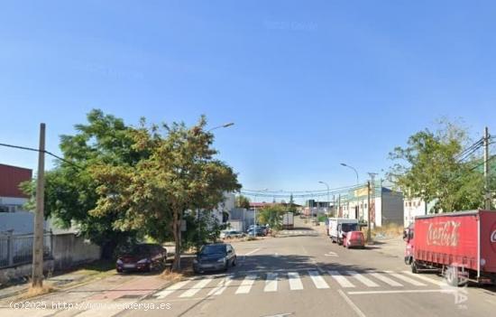 NAVE INDUSTRIAL EN VENTA EN PLASENCIA - CACERES