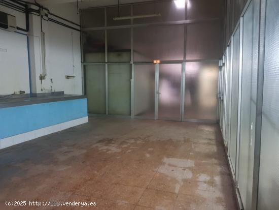 SE VENDE LOCAL COMERCIAL EN TERRASSA, ZONA SANT PERE NORD - BARCELONA