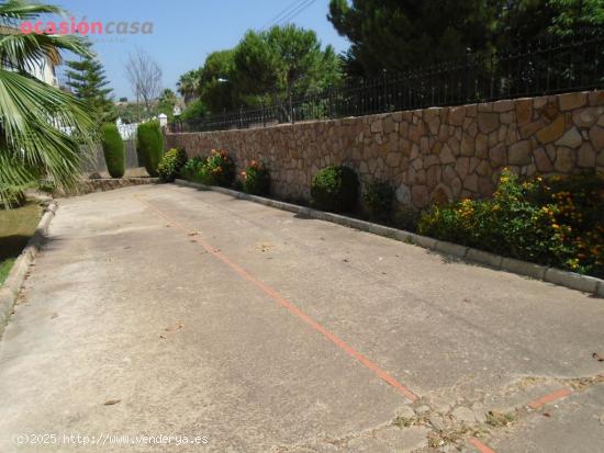 Espectacular casa en urb paraiso arenal con 4600 m2 y 450 m2 de casa 550.000€ - CORDOBA