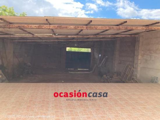 CASA CON AMPLIO PATIO Y TEJADO NUEVO - CORDOBA