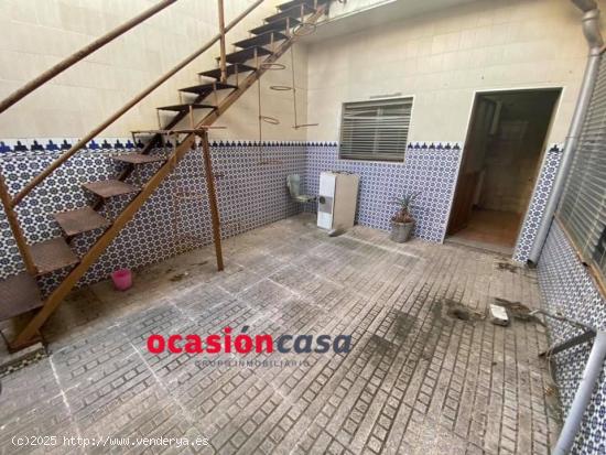 CASA A LA VENTA EN LA ZONA DE LA GOTERA - CORDOBA