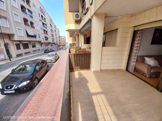 Apartamento duplex en playa centro de Guardamar - ALICANTE