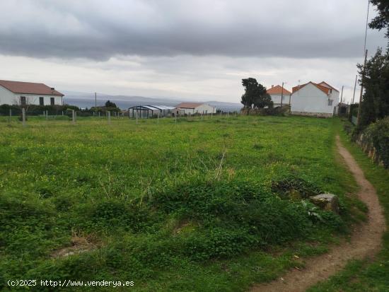 TERRENO CON VISTAS AL MAR EN CASTIÑEIRAS - A CORUÑA