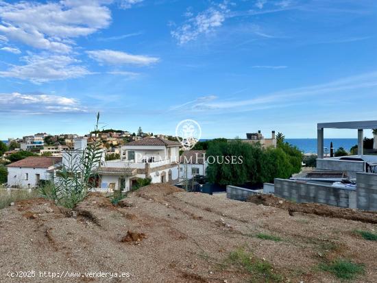  Terreno edificable en venta en Canet de Mar - BARCELONA 