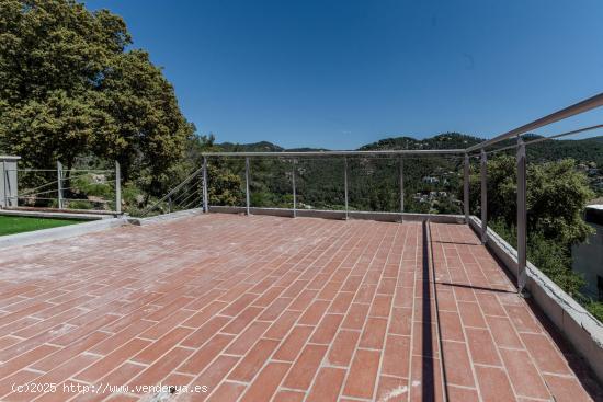 CASA DE OBRE NUEVA, EN SANT FELIU DEL RACÓ. - BARCELONA