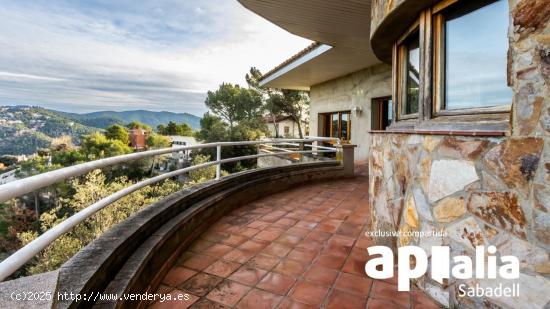 ESPECTACULAR CASA A 4 VIENTOS EN SANT FELIU DEL RACÓ - BARCELONA