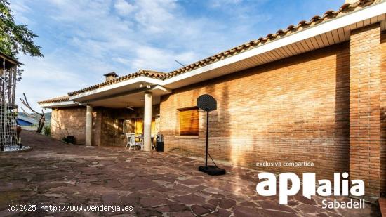 ESPECTACULAR CASA A 4 VIENTOS EN SANT FELIU DEL RACÓ - BARCELONA