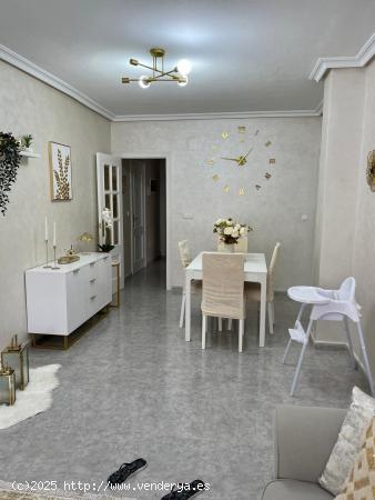 ¡Impresionante Apartamento Familiar en Los Montesinos! 🌟🏡 3 HAB 2 BAÑOS GARAJE Y PISCINA - A