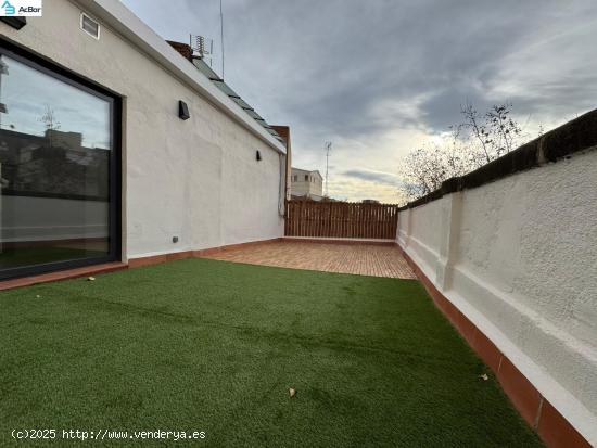 ÁTICO A ESTRENAR CON AMPLIA TERRAZA - BARCELONA