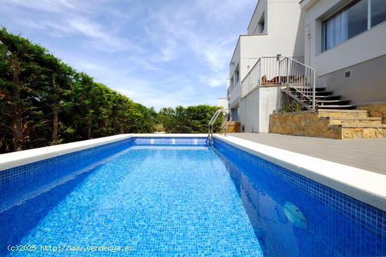  Exclusiva Casa de Alto Standing en Sant Pere de Ribes, Cerca de Sitges - BARCELONA 