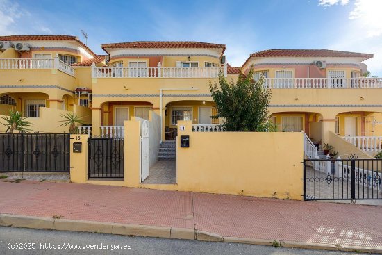 Chalet en venta en Orihuela (Alicante)