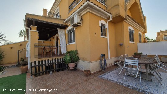 Casa en venta en Torrevieja (Alicante)