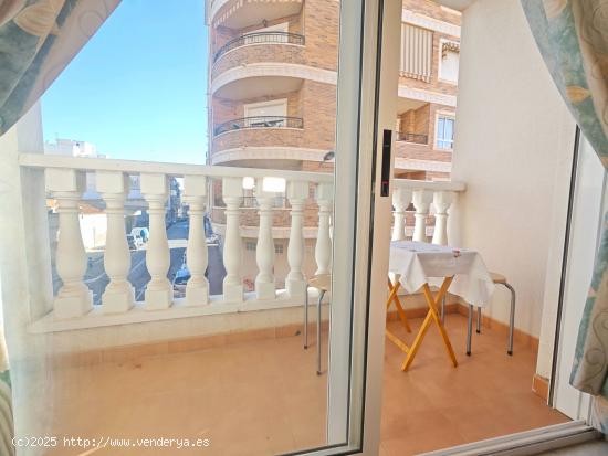 Se vende piso céntrico en Torrevieja - ALICANTE