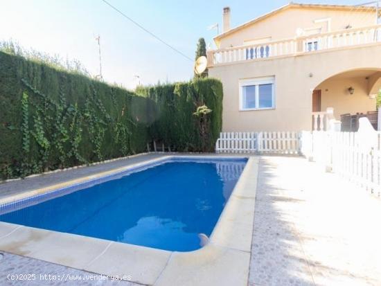 Bonita casa con piscina a 500 mts de la playa en Calafat - Tiene HUTTE - TARRAGONA