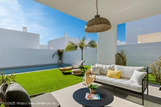 VILLAS DE OBRA NUEVA EN MAR DE CRISTAL - MURCIA