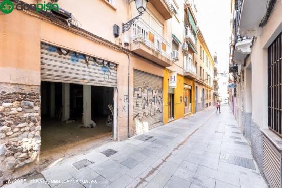 LOCAL COMERCIAL EN CALLE CRUZ JUNTO PUENTEZUELAS - GRANADA