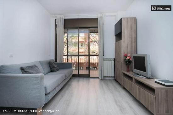  Apartamento de 4 dormitorios con balcón en alquiler en Eixample Esquerra - BARCELONA 