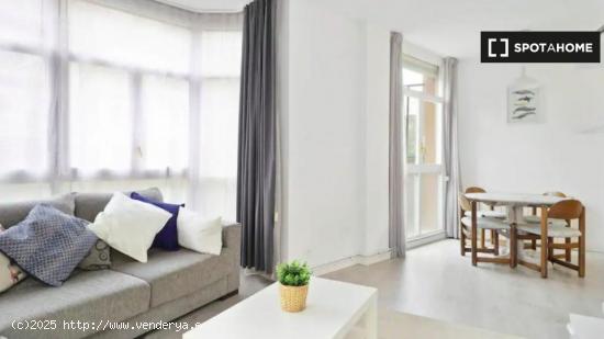 Apartamento de 3 dormitorios con aire acondicionado en alquiler en Sant Martí. - BARCELONA