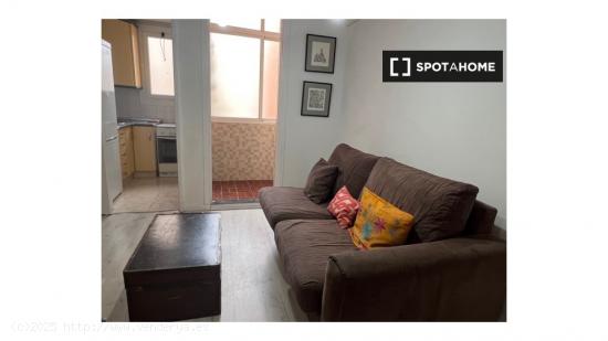 Apartamento entero de 2 dormitorios en Barcelona. - BARCELONA