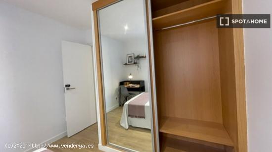 Se alquila habitación en un Coliving en Tetuán - MADRID