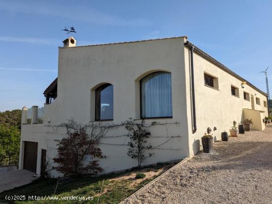 Casa de campo moderna con terreno - TERUEL