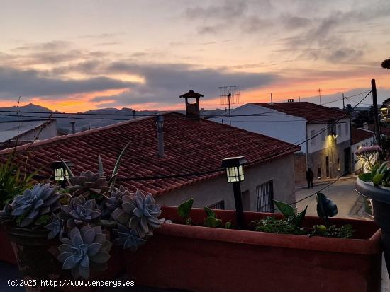 CASA COMPLETAMENTE REFORMADA EN HIGUERUELA - ALBACETE