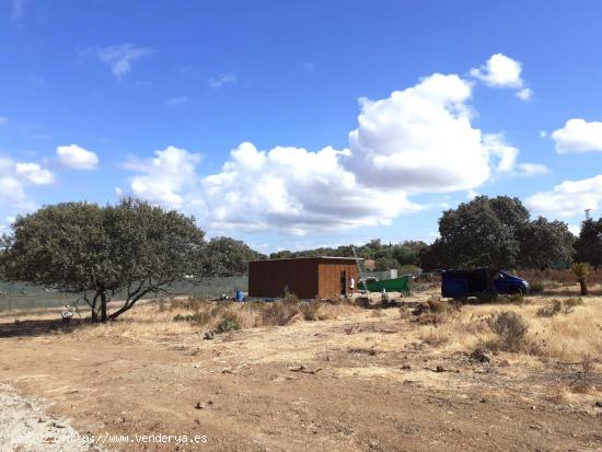 PARCELA EN URBANIZACIÓN SIERRA NORTE, CASTIBLANCO DE LOS ARROYOS, SEVILLA. - SEVILLA