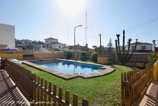 Preciosa Villa en una zona inmejorable del Rincón de la Victoria - Málaga - MALAGA