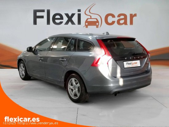 Volvo V60 2.0 D3 Momentum Auto - 5 P (2017) - Santiago de Compostela