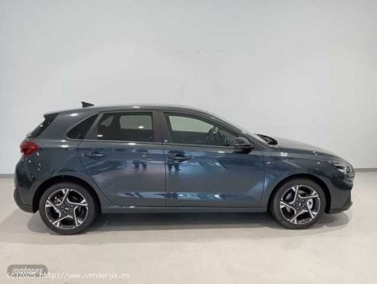 Hyundai i30 1.0 TGDI N Line 100 de 2024 con 17 Km por 23.300 EUR. en A Coruna