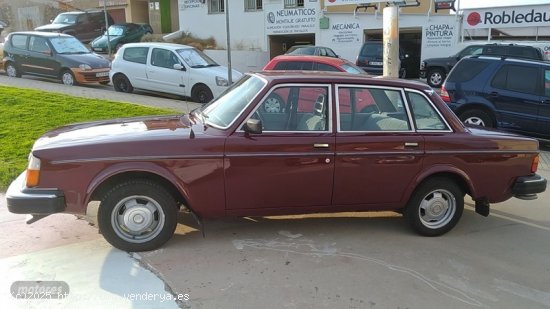 Volvo 244 GL de 1981 con 229.458 Km por 5.900 EUR. en Madrid