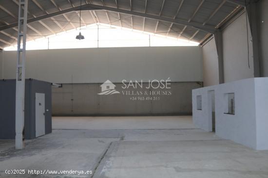 VENTA DE NAVE INDUSTRIAL EN PINOSO - ALICANTE