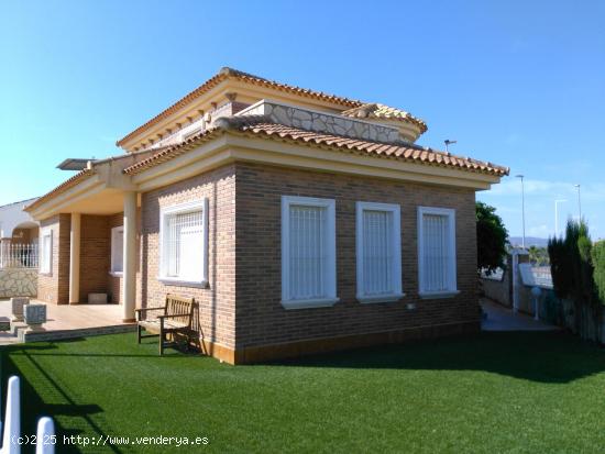 Chalet de obra nueva en Avileses (Murcia) en una parcela en esquina de 348 m2. - MURCIA