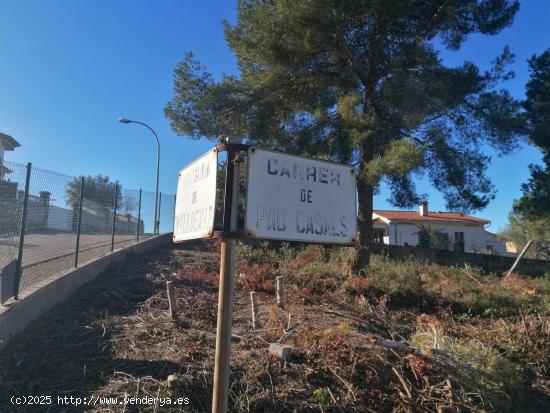 Solar Esquinero en Valldemar - BARCELONA