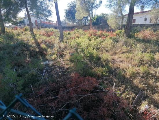 Solar Esquinero en Valldemar - BARCELONA