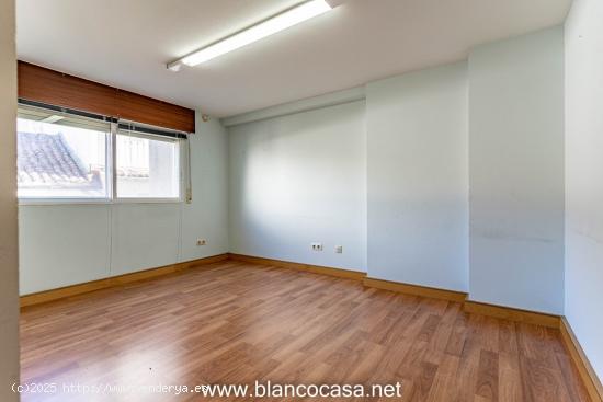 Entreplanta en venta ó alquiler C/Barcelona (Carballo) - A CORUÑA