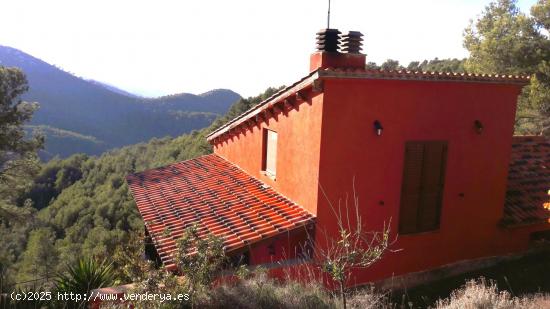 CASA EN URB.SAFARI - BARCELONA